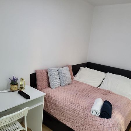 Comfy Guest Apartment Varsavia Esterno foto