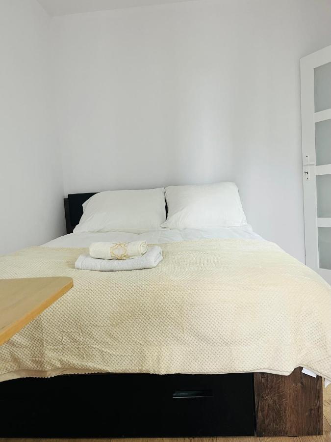 Comfy Guest Apartment Varsavia Esterno foto