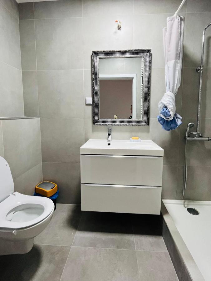 Comfy Guest Apartment Varsavia Esterno foto