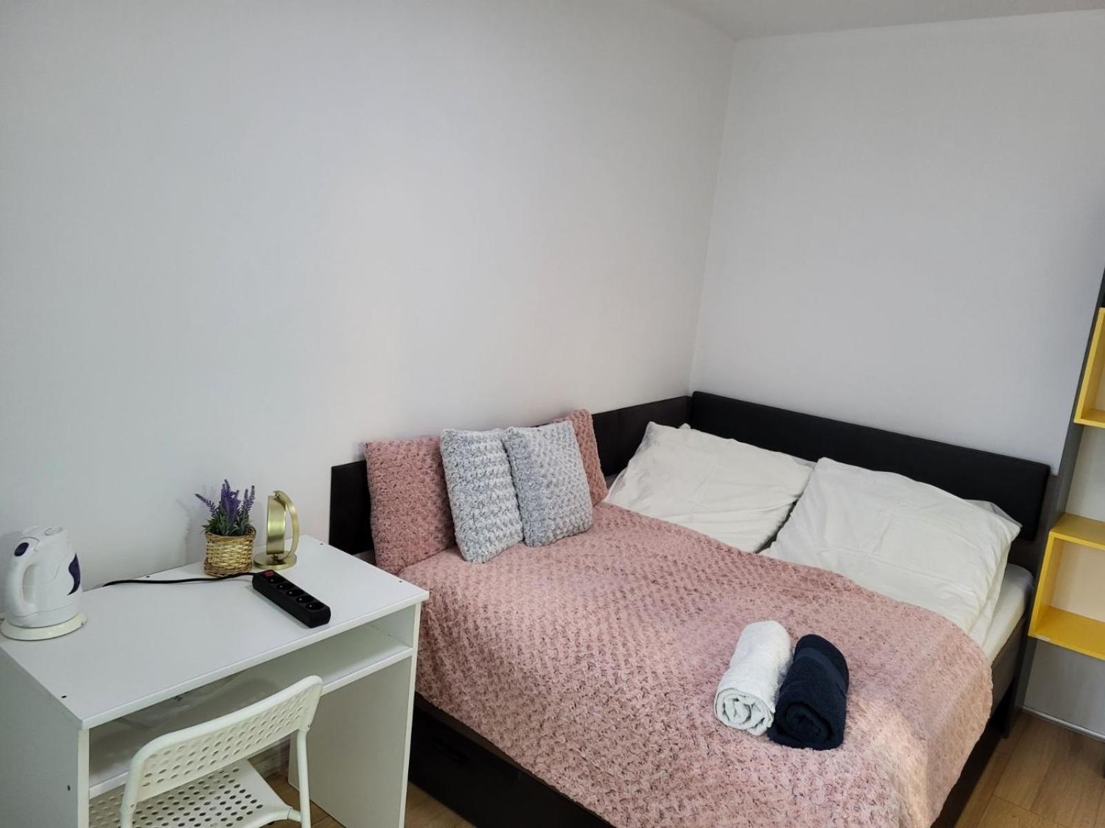 Comfy Guest Apartment Varsavia Esterno foto